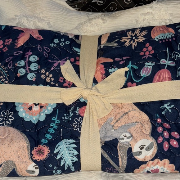 Lush Decor Microfiber Throw Blanket - Navy and Pink Floral - Picture 2 of 4